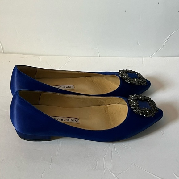 Manolo Blahnik Hangisi  Satin Pointed Toe Flats - Picture 3 of 5